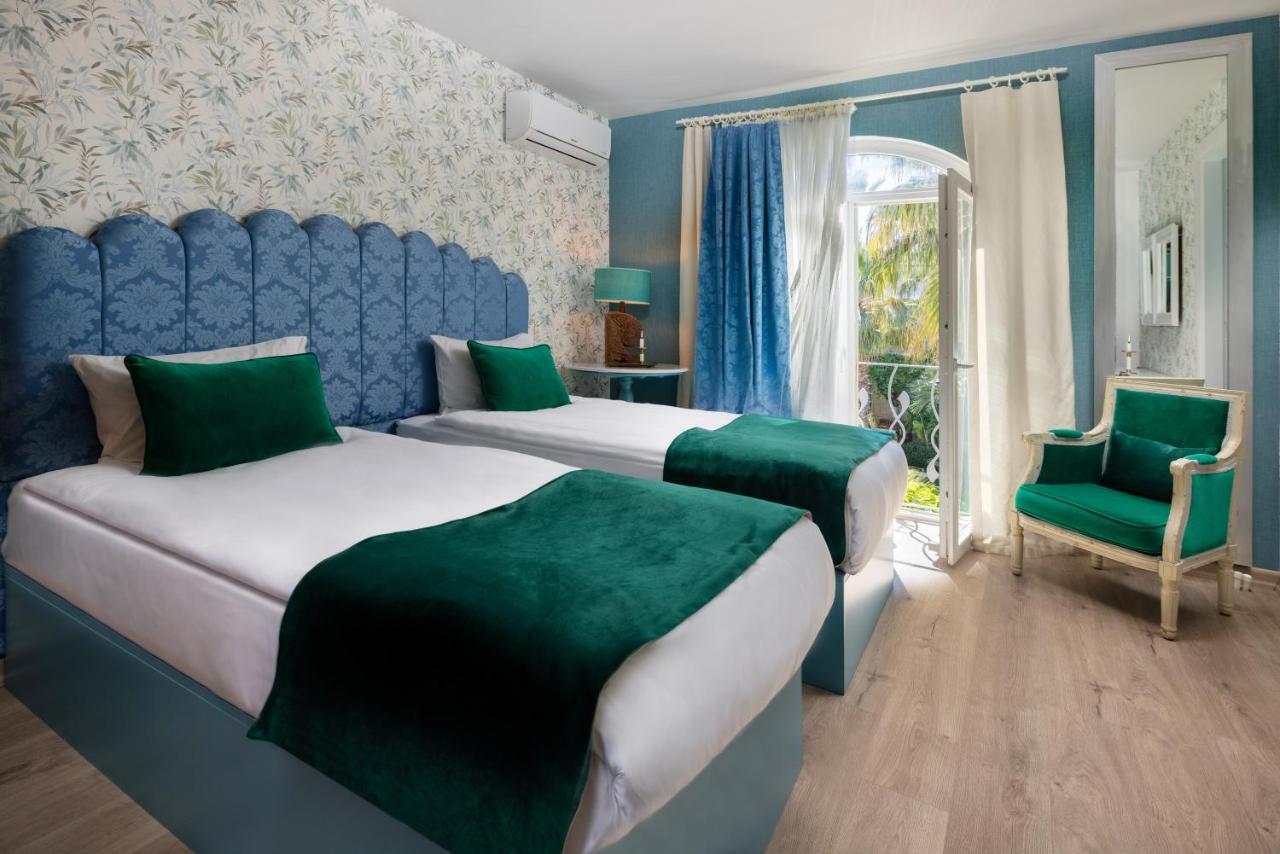 La Capria Suite Hotel Алакати Екстериор снимка
